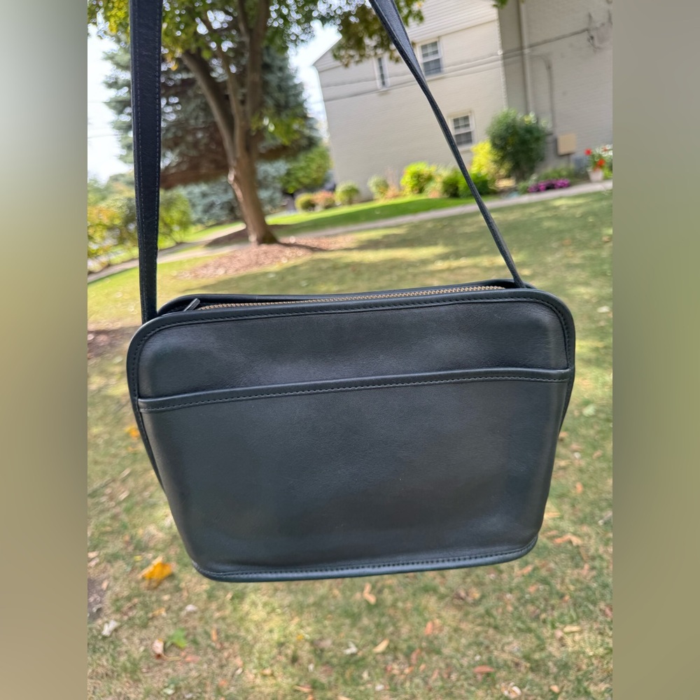 Vintage Coach Oliver Bag Style #9902 - Forrest Green